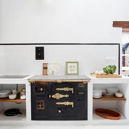 Casa De Flores / Lugo