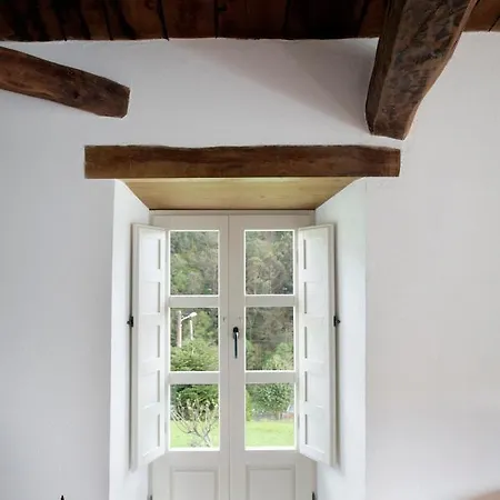 Casa De Flores / Lugo *