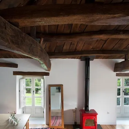 Casa De Flores / Lugo