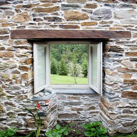 Holiday home Casa De Flores / Lugo A Pontenova