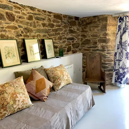 Casa De Flores / Lugo